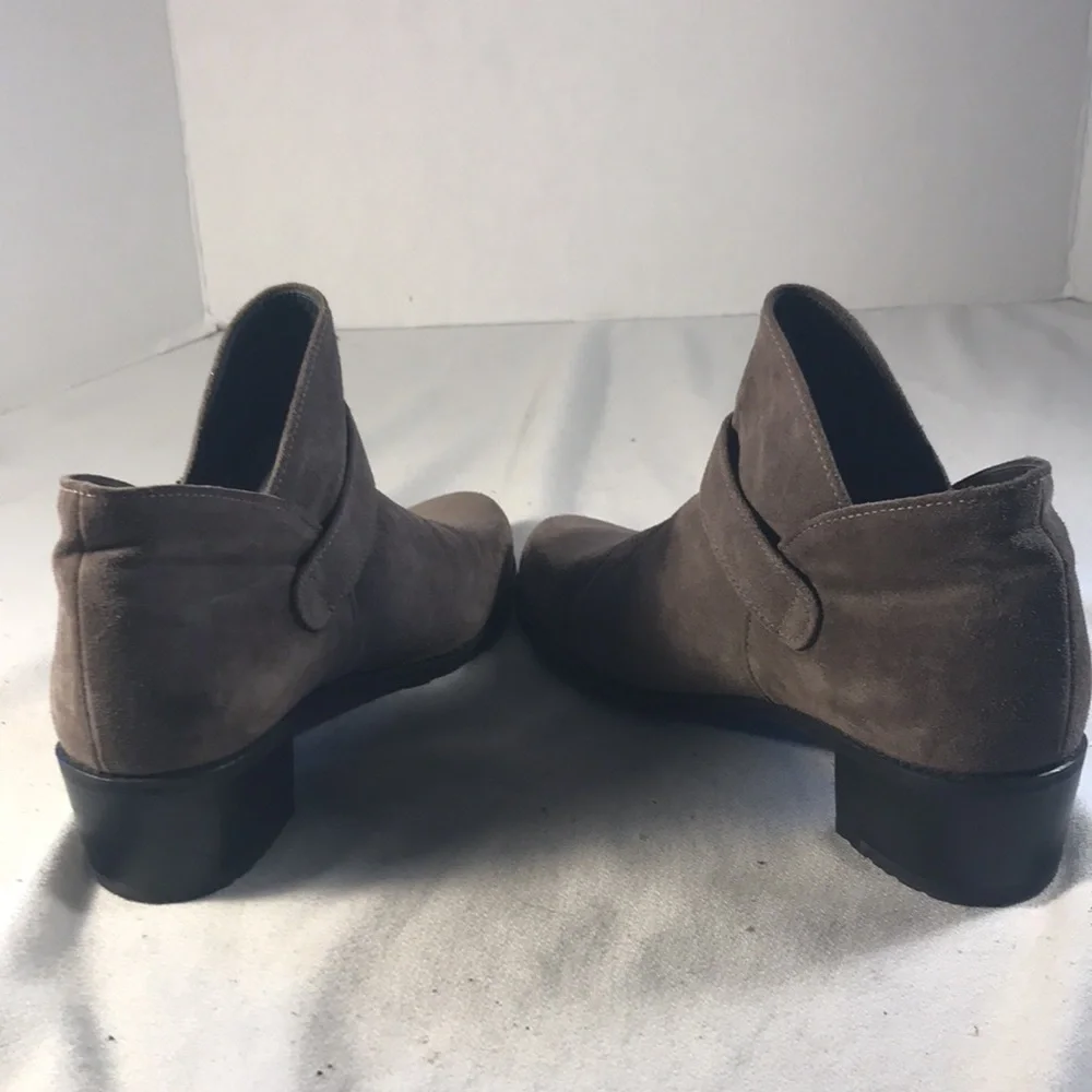 Stuart Weitzman Women's Gray Suede Desert Pull On Blocked Heel Ankle Boots 9M